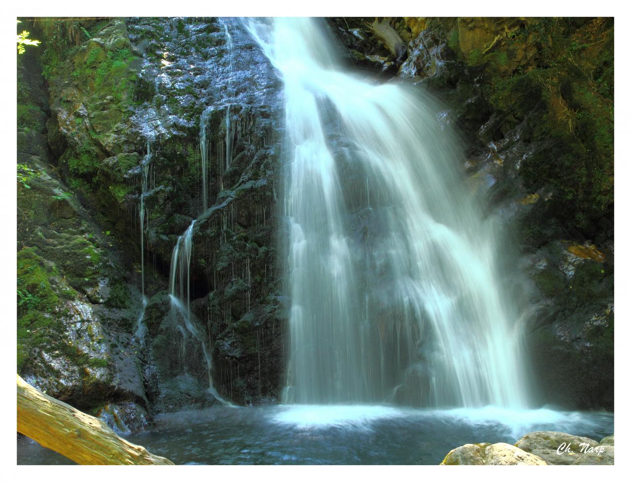 Cascade d'Erratzu, petit village du pays basque.